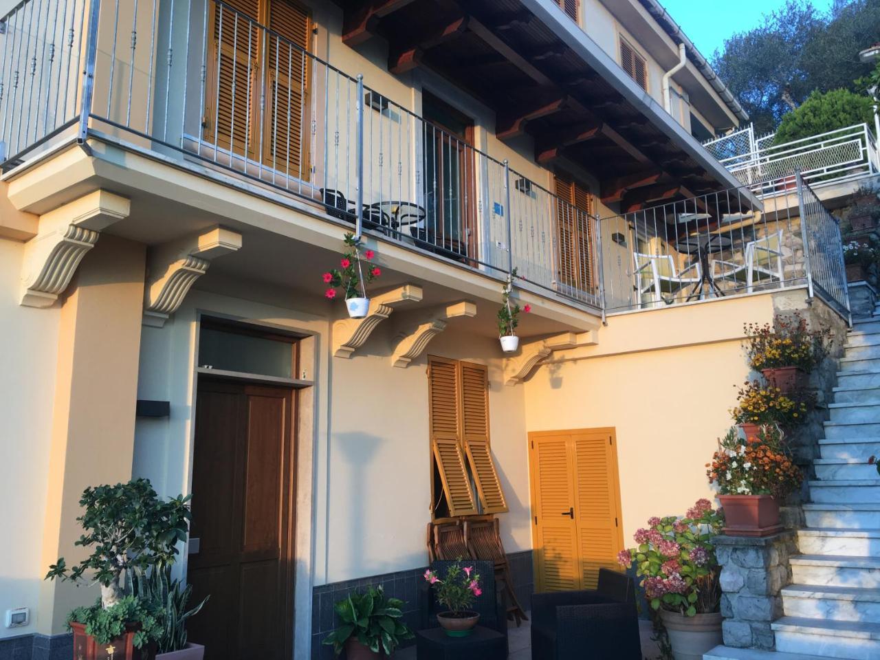 88 Miglia Bed & Breakfast La Spezia Exterior photo